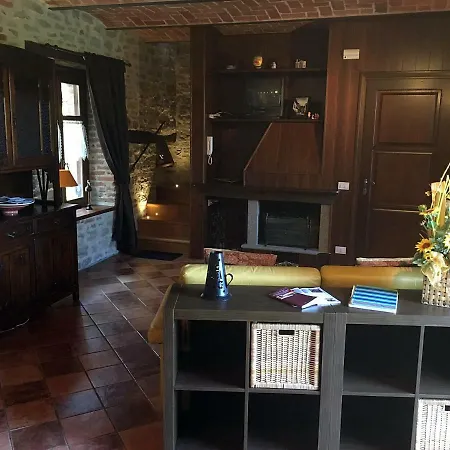 Maison Christine - Family Farm Hébergement de vacances Bossolasco